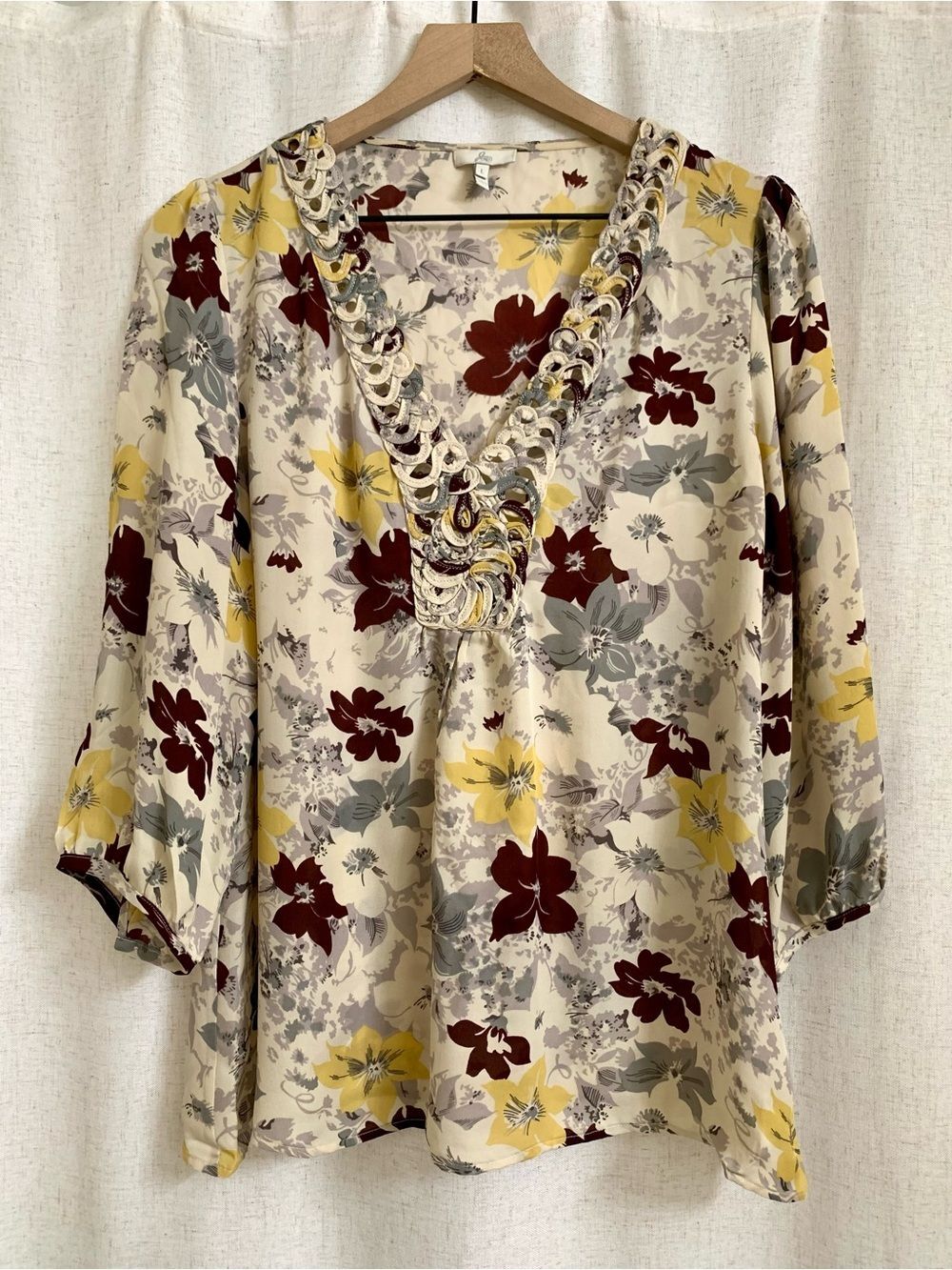 Joie 100% Silk Cream Floral V-Neck Blouse Burgundy Large Popover 3/4 sleeve